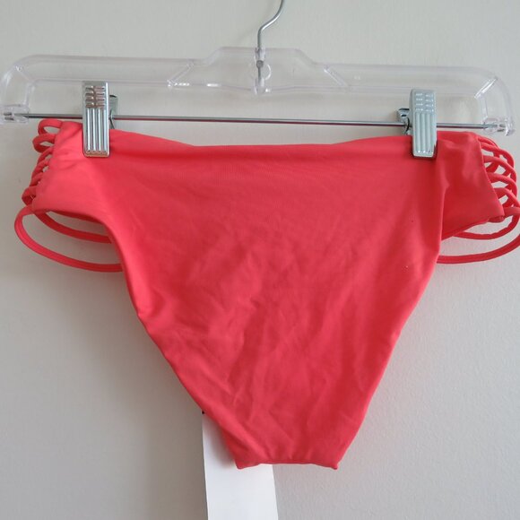 ISABELLA ROSE French Pastry Maui Fit Coral Melon Crochet Bikini Set - Sz S NWT - Picture 14 of 16